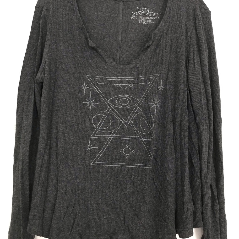 long sleeve ribbed graphic t size L